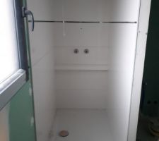 Douche suite parentale : carrelage en cours