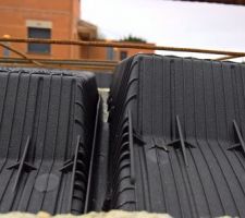 Des entrevous qui se chevauchent donc pas &agrave; la m&ecirc;me hauteur