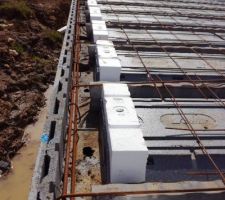 Ferraillages posés sur le plancher du vide sanitaire