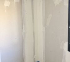 Traces d'humidité chambre façade Nord.