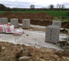 Les parpaings sont arrivés :)