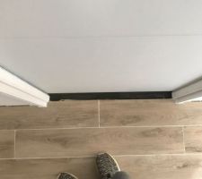 Découpe carrelage ratée au niveau des 3 chambres