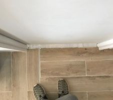Découpe carrelage ratée au niveau des 3 chambres