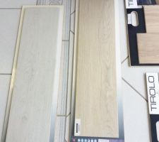 Choix du carrelage fait! 
celui de droite : carrelage imitation parquet couleur "miele"
pour piece de vie et buanderie