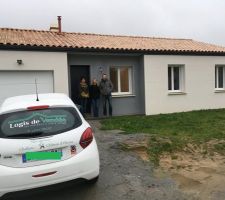 Remise des clefs avec notre commerciale et notre conducteur de travaux.