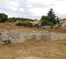 Vide sanitaire de 80 cm de hauteur en moyenne On se rend jamais vraiment compte du d&eacute;nivell&eacute; d'un terrain