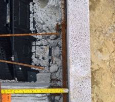 A plusieurs endroits, les 3cm min de l'enrobage du ferraillage par le b&eacute;ton ne seront pas respect&eacute;s.