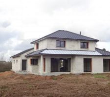 Degrossit sur toute la surface de la maison