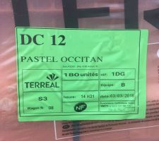 10 Avril les tuiles sont sur le terrain