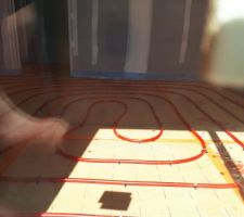 Serpentins du chauffage au sol- notre chambre