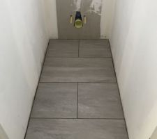 Ça avance!  Le carrelage est vraiment beau, nous sommes content du résultat