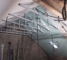 Structure en semelle au dessus des chambres afin de réduire la hauteur à 2m50