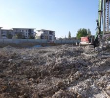 Debut de creusement des fondations