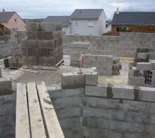 Ca monte ca monte ....