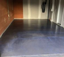 Sol du garage fini avec weber niveau color