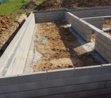 J-35 : Construction du Vide Sanitaire coté garage :-)