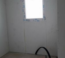 Placo de l'étage terminé - Salle de bain (emplacement de la baignoire)