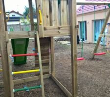 Aire de jeux Jungle Villa X'tra, vue arrière.