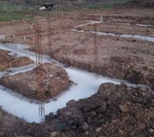 Les fondations du porche d'entr&eacute;e