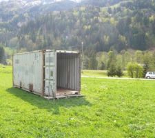 Voilà, le container en place !