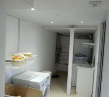 Rangements supplémentaires buanderie