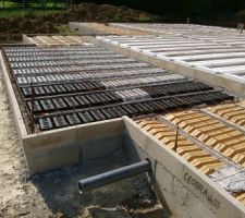 Tuyaux et ferraille mis en place