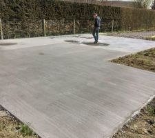 Avril 2018 - Dalle du hangar de stockage et du box cheval + avancée pour l'attache