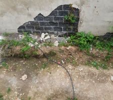 Vu de la fen&ecirc;tre futur chambre de ma fille qui donnera sur l'all&eacute;e de la porte d'entr&eacute;e