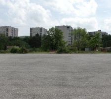 L'entr&eacute;e initiale (barri&egrave;res) est d&eacute;plac&eacute;e de seulement quelques m&egrave;tres (bande Ferrari)
Pourquoi ne pas le proposer dans le refus &eacute;crit ?