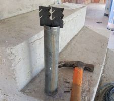 Mon outil pour la pose des griffes entre hourdis et poutrelles