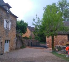 Au fond le portail
