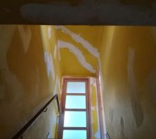 Rénovation esczlier, traitement des fissures