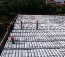 R&eacute;serve en tube pvc pour future descente des eaux us&eacute;es