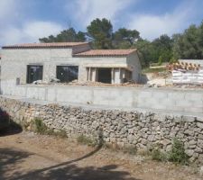 Nouveau mur de soutènement sur restanques