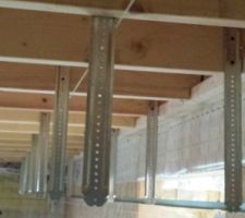 Pose des suspentes et fourrures du plafond