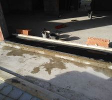 Pose des appuis de fen&ecirc;tres et de portes en granit