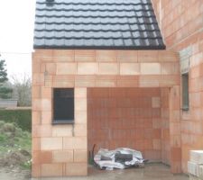 élévation des murs de l'extension et du carport