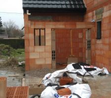 élévation des murs de l'extension et du carport