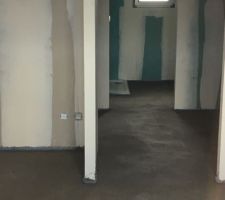 Chambre sur dressing et salle d'eau