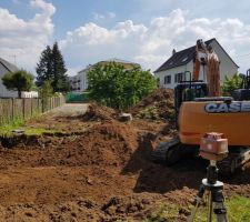 Décapage de l'emprise au sol de la maison