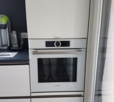 Armoire de 1m70 avec four encastré, tiroir bas, et placard haut pour encastrer le micro onde