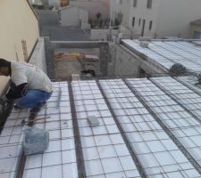 Mise en place des planelles avant coulage du plancher