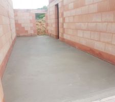 Chape du garage coul&eacute; :-)