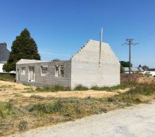 Elévation des murs
Vu arrière de la maison