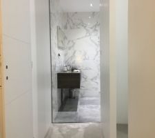 Couloir suite parentale vue sdb