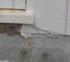 Bien sure le ravalement est terminé , j'ai pas eu de réunion de chantier pour leur indiqué ce genre de défaut, au moins 5 défaut de ce type.