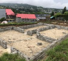 Montage du vide sanitaire et rénovation toiture du voisin