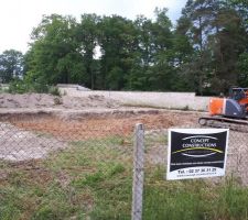 Photo du terrain apr&egrave;s la premi&egrave;re journ&eacute;e de travail du terrassier