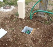 Viabilisation telecom: pose d'un regard obligatoire vers la limite de propriété. Réalisé par mes soins car le constructeur s'en foutait.