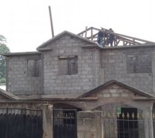 Début de la construction de la charpente